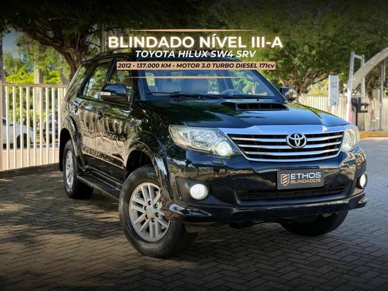 TOYOTA HILUX SW4 2012