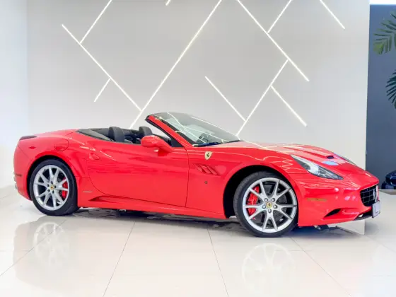 FERRARI CALIFORNIA 2010