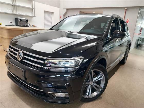 VOLKSWAGEN TIGUAN 2021