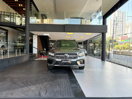 MERCEDES-BENZ GLB 220 2025