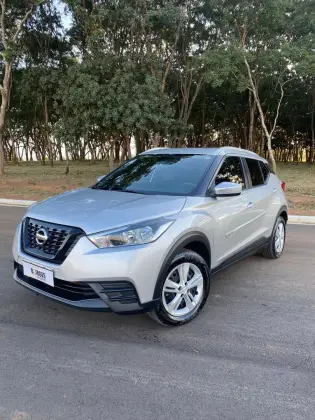 NISSAN KICKS 2020