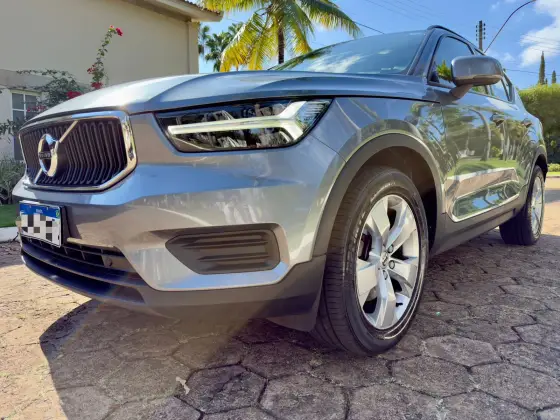 VOLVO XC40 2019