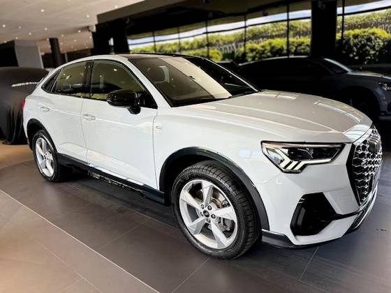 AUDI Q3 2023