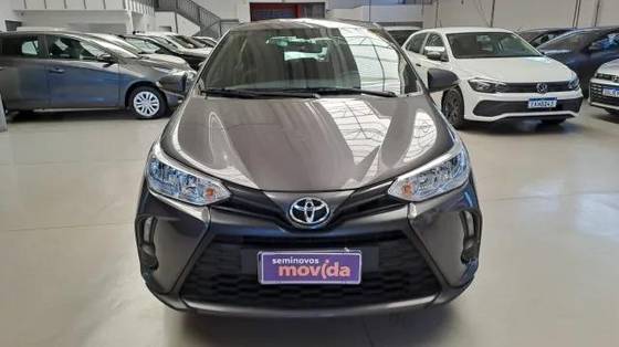 TOYOTA YARIS 2024
