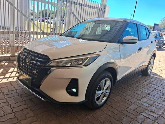 NISSAN KICKS 2024