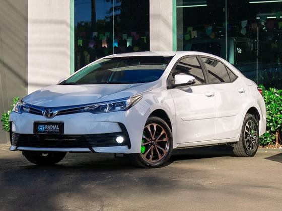 TOYOTA COROLLA 2018