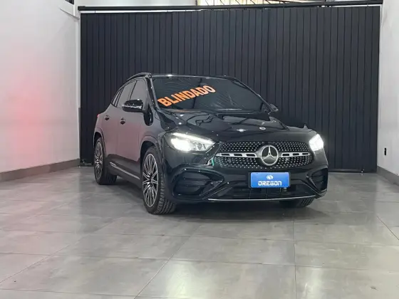 MERCEDES-BENZ GLA 200 2025