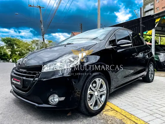 PEUGEOT 208 2014