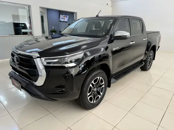TOYOTA HILUX 2022