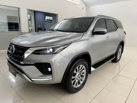 TOYOTA HILUX SW4 2021