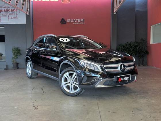 MERCEDES-BENZ GLA 200 2017
