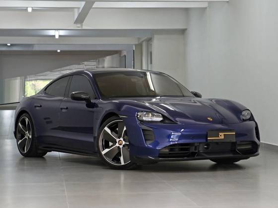PORSCHE TAYCAN 2021