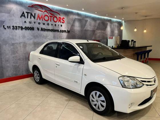 TOYOTA ETIOS 2015
