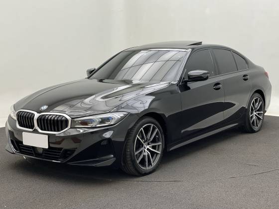 BMW 320i 2023