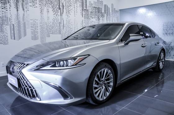 LEXUS ES 300h 2022