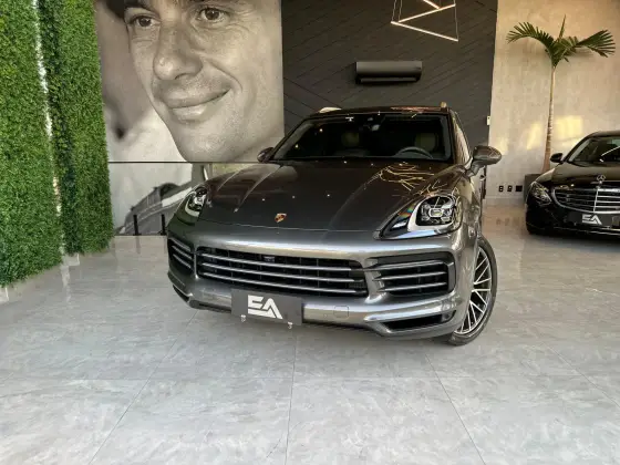 PORSCHE CAYENNE 2020