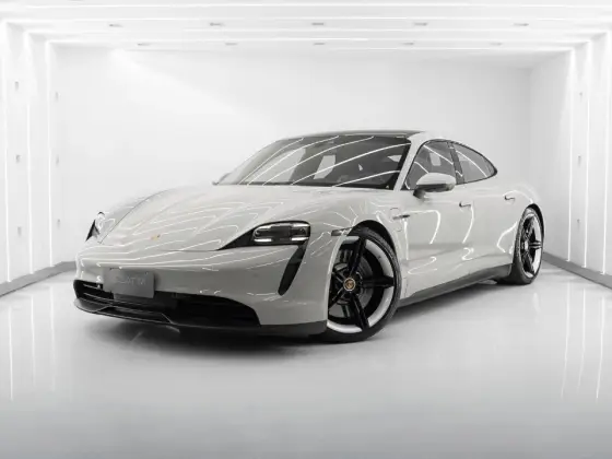 PORSCHE TAYCAN 2022