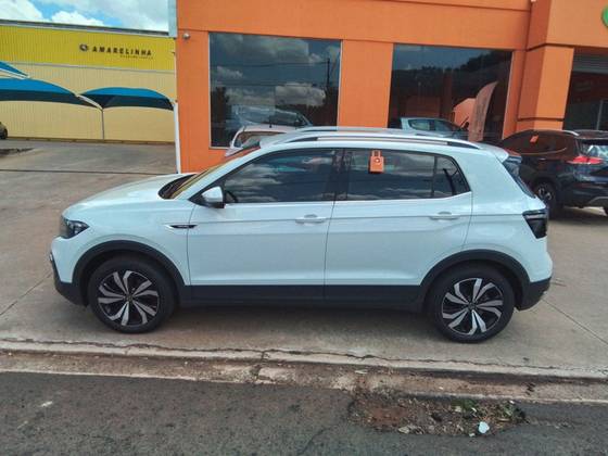 VOLKSWAGEN T-CROSS 2024