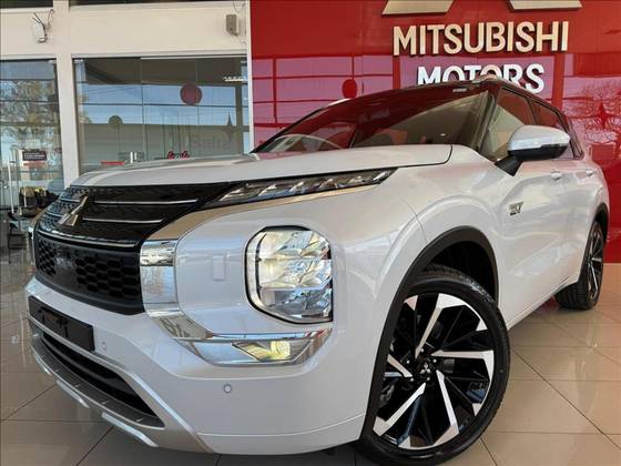 MITSUBISHI OUTLANDER 2026