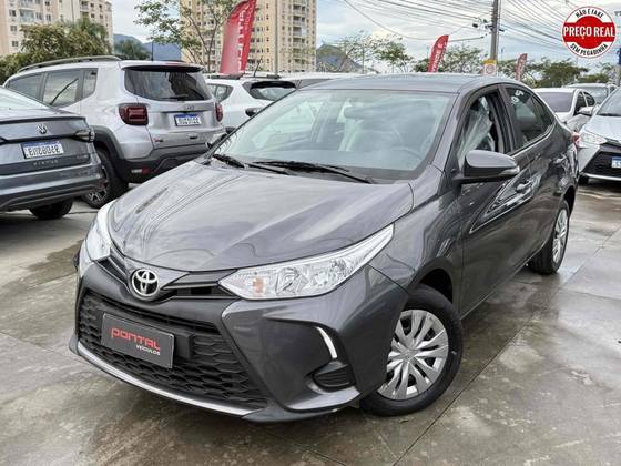 TOYOTA YARIS 2024