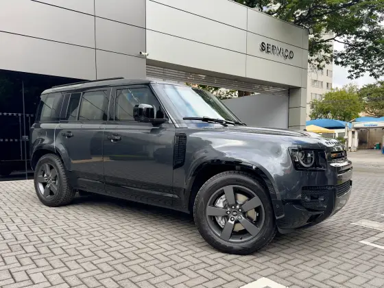 LAND ROVER DEFENDER 2025