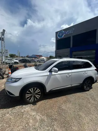 MITSUBISHI OUTLANDER 2019
