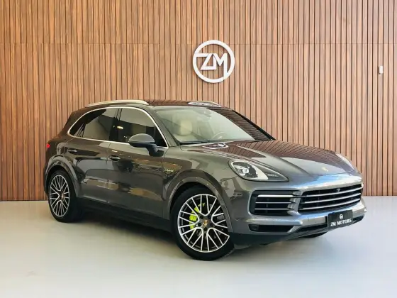 PORSCHE CAYENNE 2021