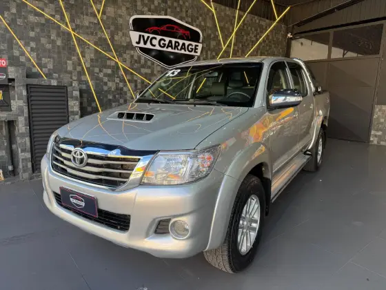 TOYOTA HILUX 2013