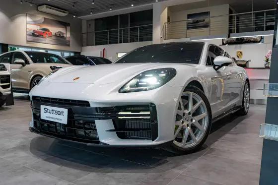 PORSCHE PANAMERA 2025