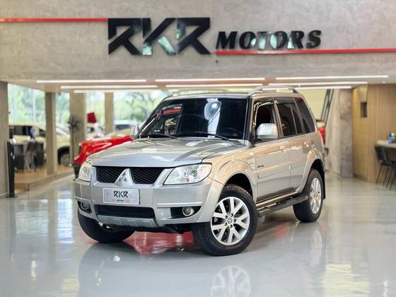 MITSUBISHI PAJERO TR4 2012
