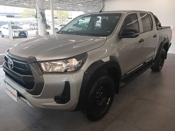 TOYOTA HILUX 2024