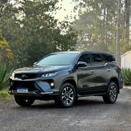 TOYOTA HILUX SW4 2022