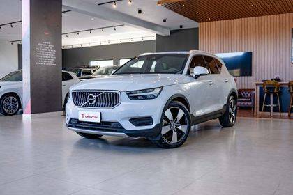 VOLVO XC40 2022