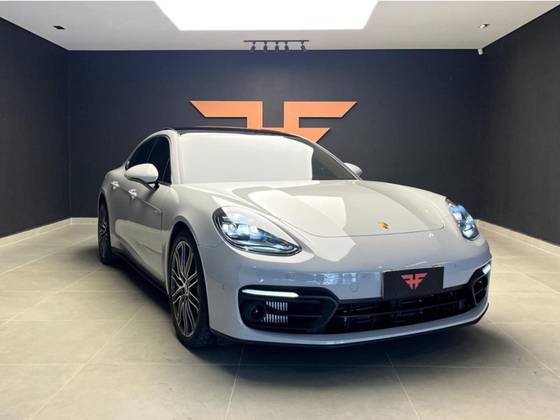 PORSCHE PANAMERA 2023