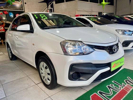 TOYOTA ETIOS 2018