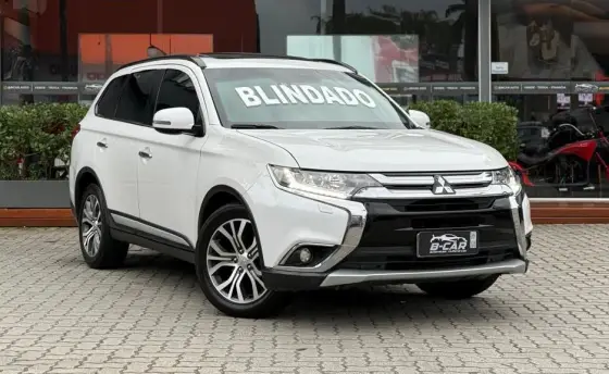 MITSUBISHI OUTLANDER 2016