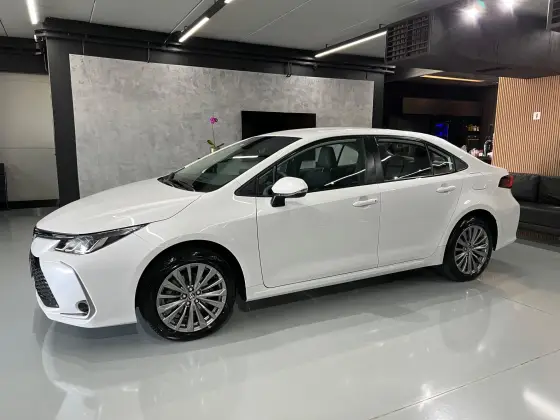 TOYOTA COROLLA 2024