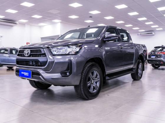 TOYOTA HILUX 2024