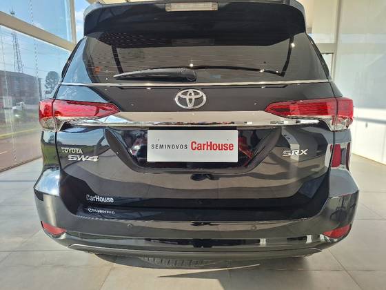 TOYOTA HILUX SW4 2019