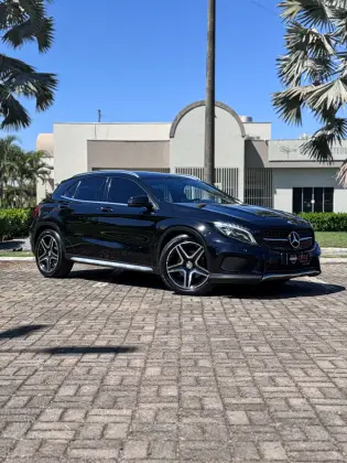 MERCEDES-BENZ GLA 250 2017