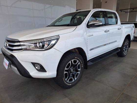 TOYOTA HILUX 2017