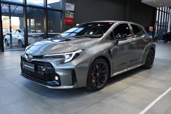 TOYOTA GR COROLLA 2024
