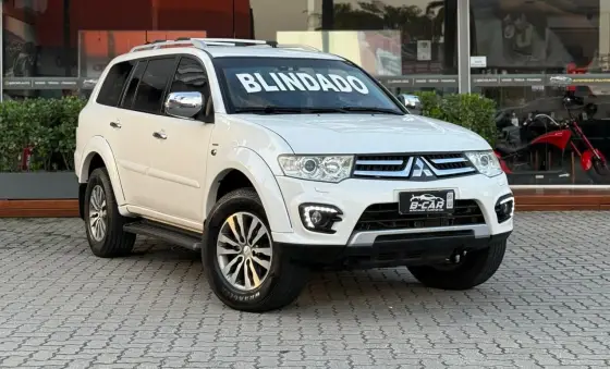 MITSUBISHI PAJERO DAKAR 2017