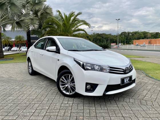 TOYOTA COROLLA 2015