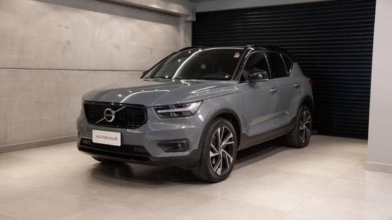 VOLVO XC40 2020