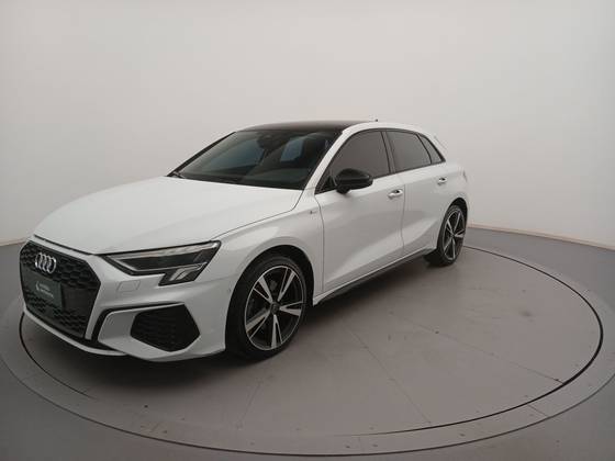 AUDI A3 2024