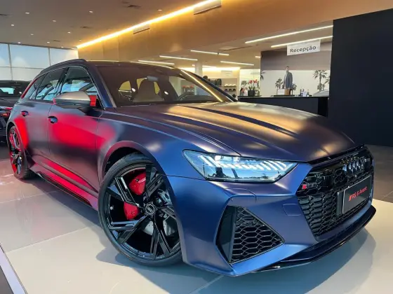 AUDI RS6 2025