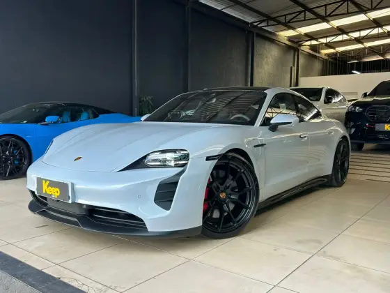 PORSCHE TAYCAN 2023