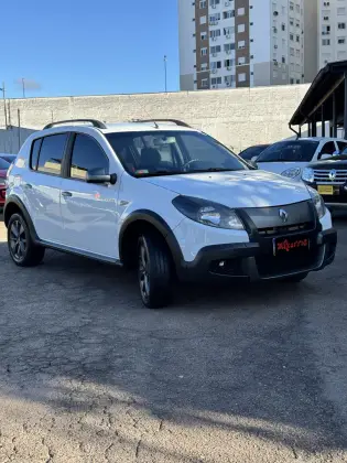 RENAULT SANDERO 2012