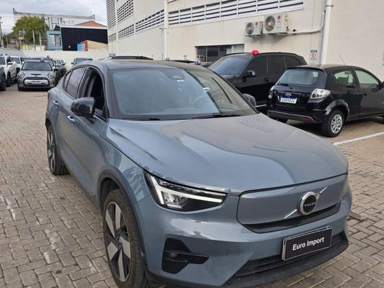 VOLVO C40 2022